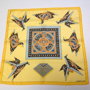 Hermes Metamorphose D'un Carre Pocket Square Silk